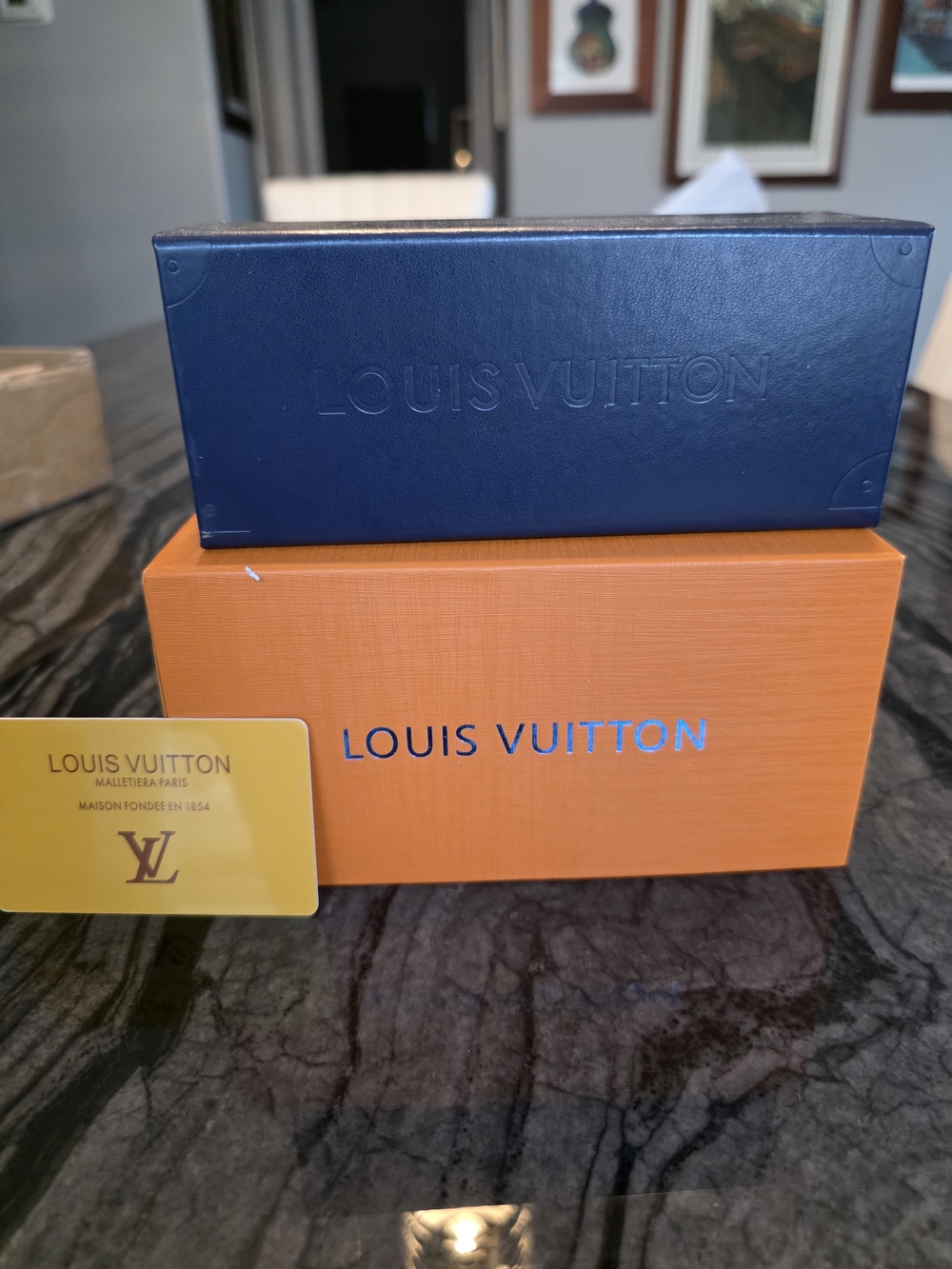 NWT UNISEX Louis Vuitton 1502 Evidence Black & Gold Shield Sunglasses - Picture 14 of 14